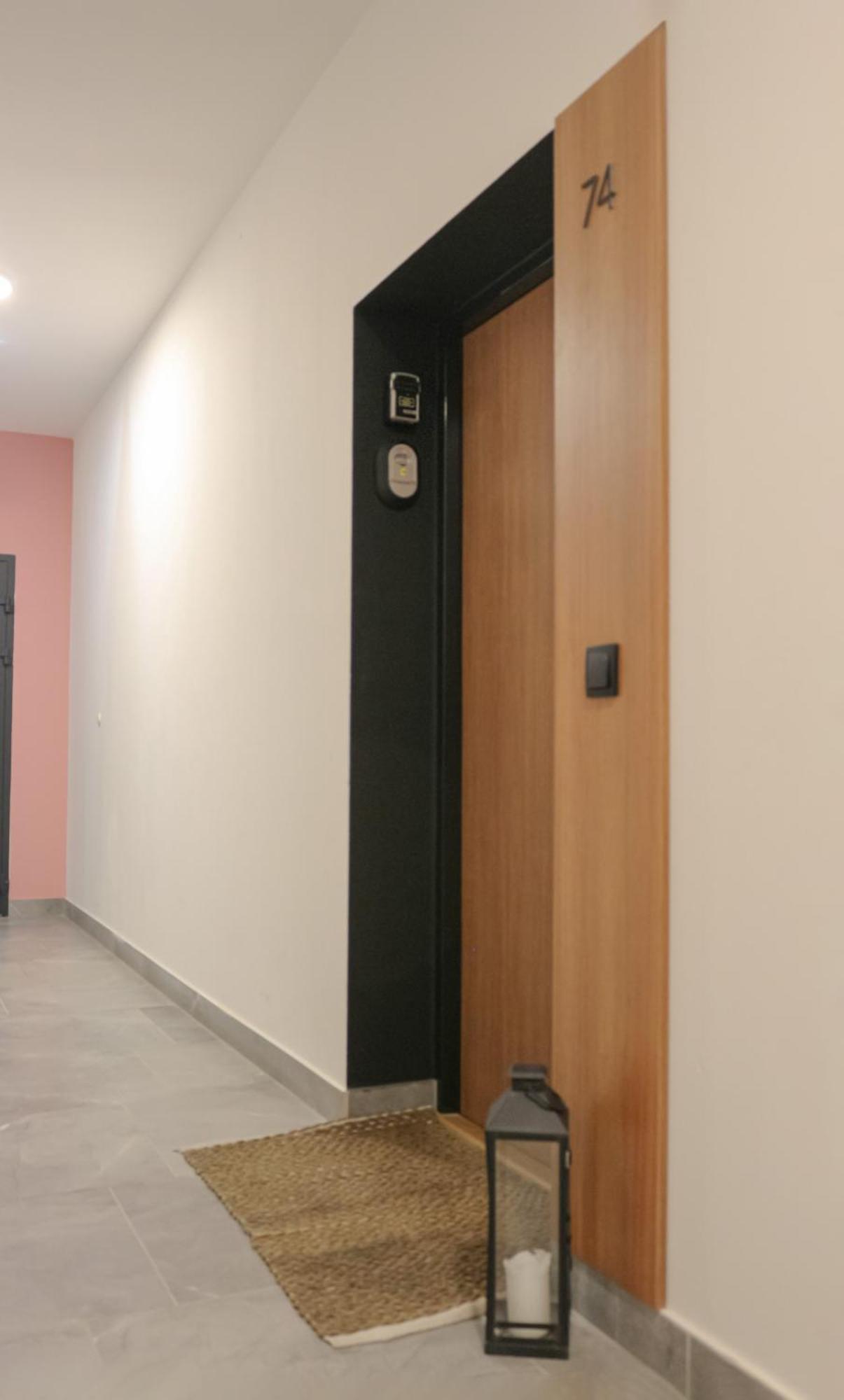 Relax&Comfort New Waw 50 Sqm With Terrace, Garden, Free Parking And Ac Warsawa Bagian luar foto