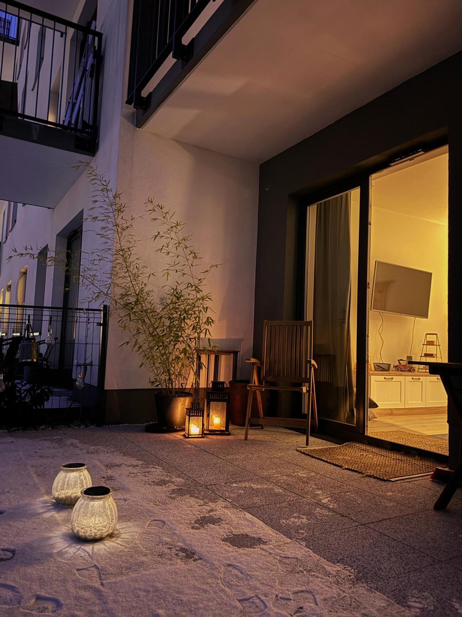 Relax&Comfort New Waw 50 Sqm With Terrace, Garden, Free Parking And Ac Warsawa Bagian luar foto