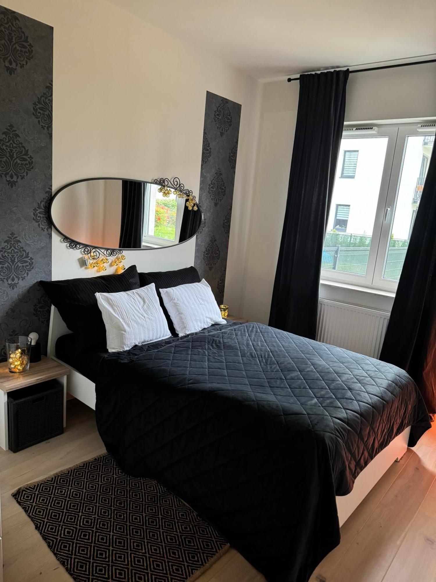Relax&Comfort New Waw 50 Sqm With Terrace, Garden, Free Parking And Ac Warsawa Bagian luar foto